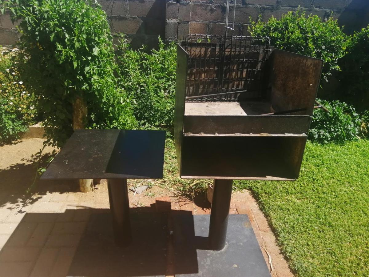 Keetmanshoop Self-Catering Hotel Luaran gambar