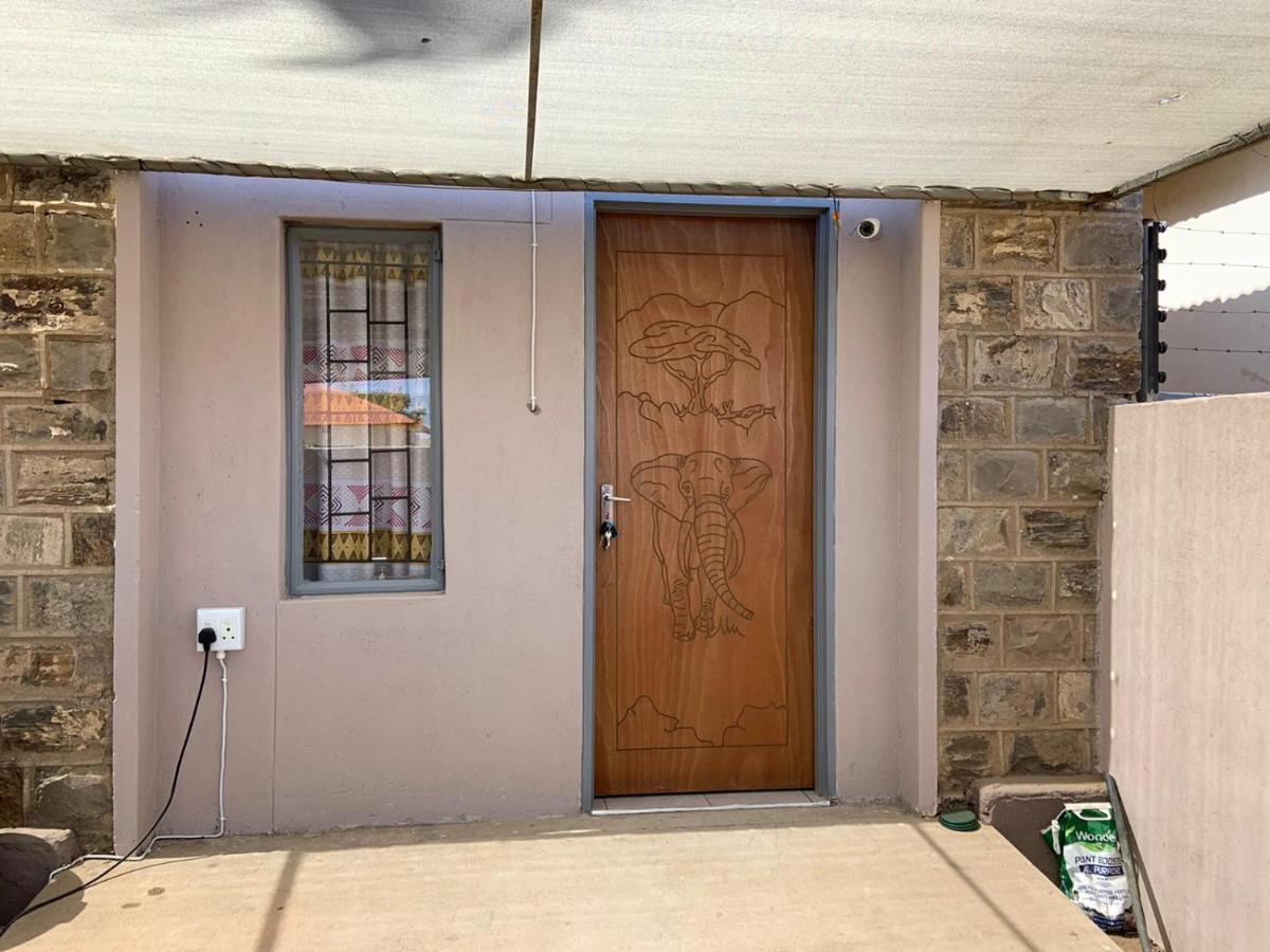 Keetmanshoop Self-Catering Hotel Luaran gambar